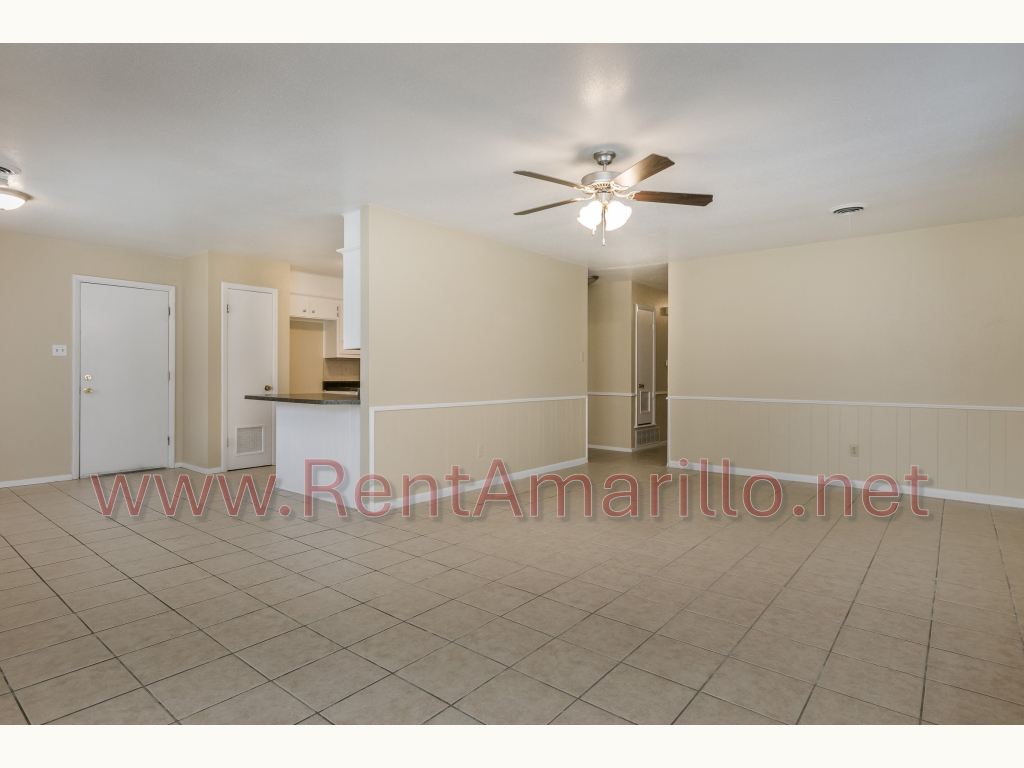 B003_5128 R - 04 Living Room-2