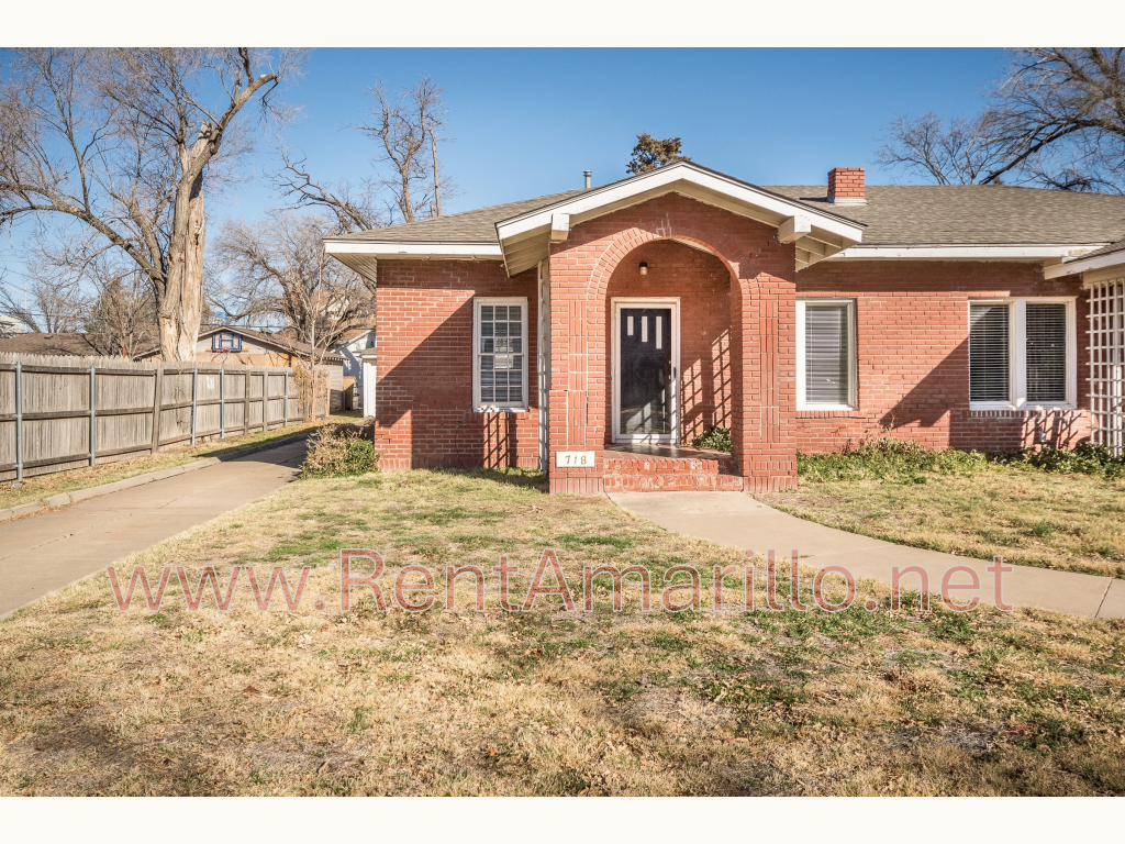 B001_ 718 SW - 017_Front-2