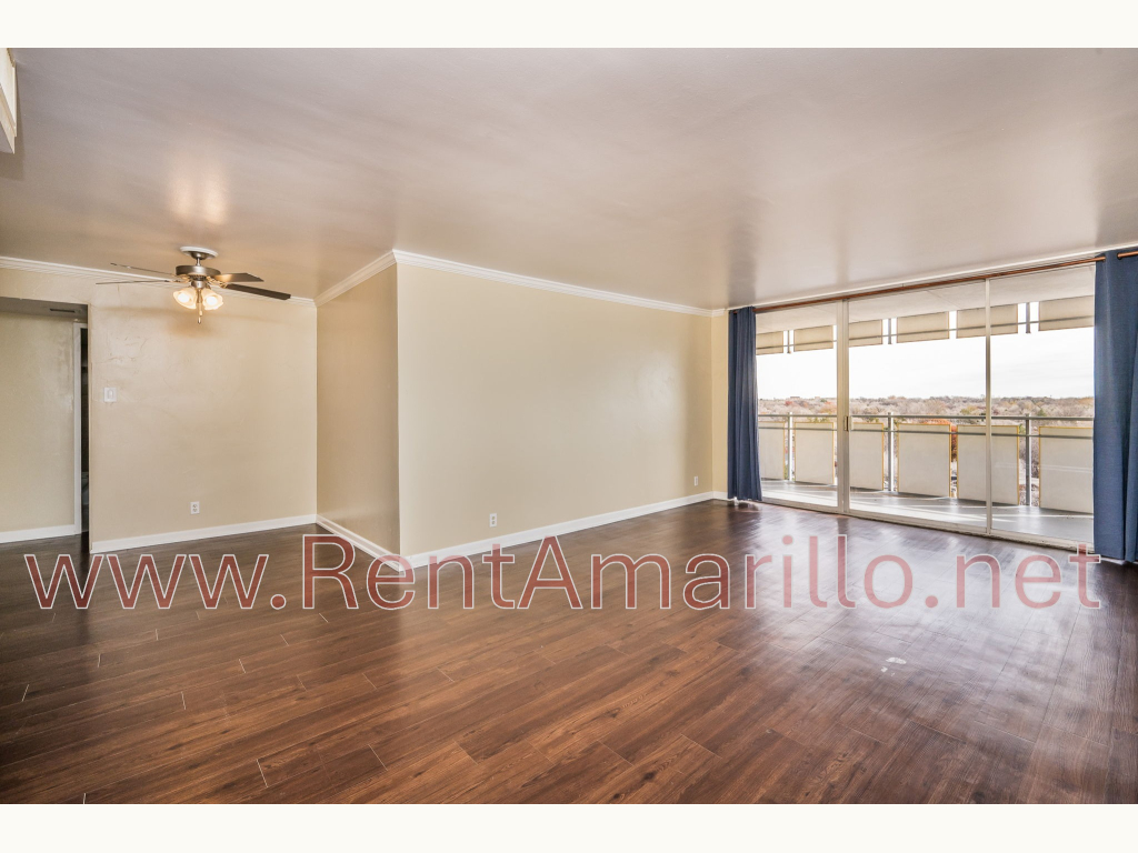 B001_LT - 001_Living Room