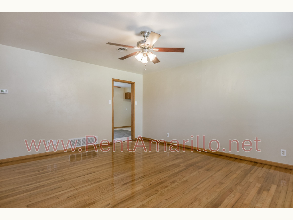 B003_5215 - 003_Living Room-2